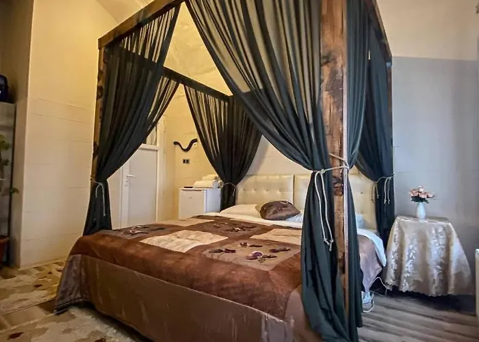 Konak Vaveyla Cave * Ουργκούπ